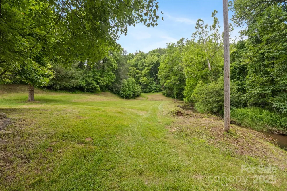 942 Paint Fork Road Mars Hill, NC 28754
