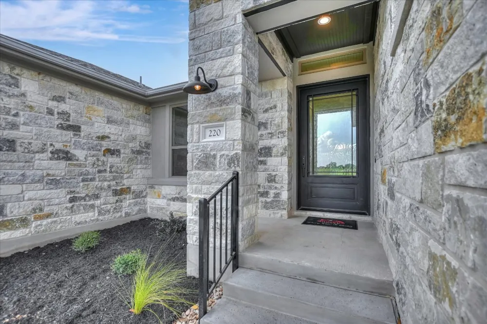 220 Scofield Avenue Georgetown, TX 78628