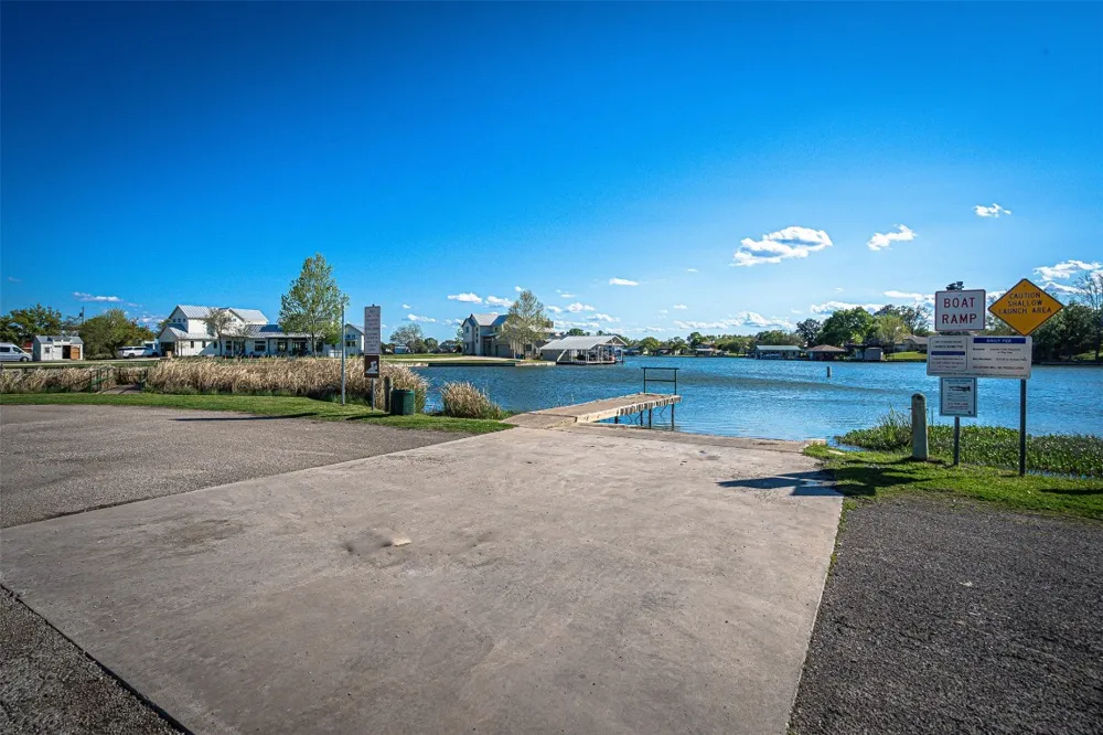 260 W Briarway Drive Granite Shoals, TX 78654