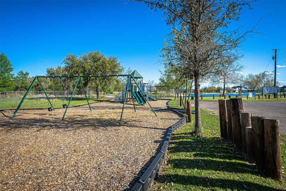 260 W Briarway Drive Granite Shoals, TX 78654