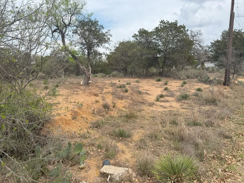 260 W Briarway Drive Granite Shoals, TX 78654