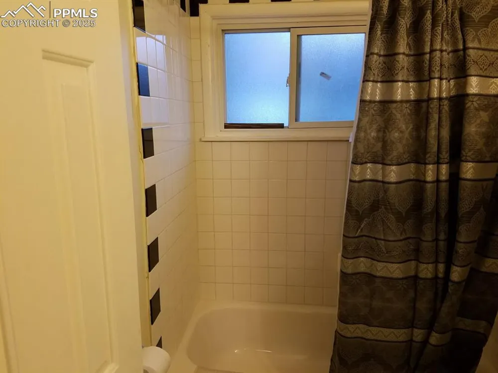 2416 W Vermijo Avenue Colorado Springs, CO 80904