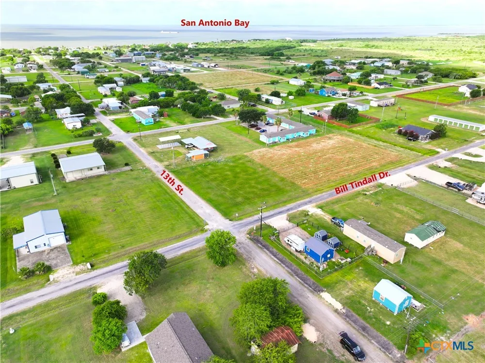 1303 Bill Tindall Drive Seadrift, TX 77983