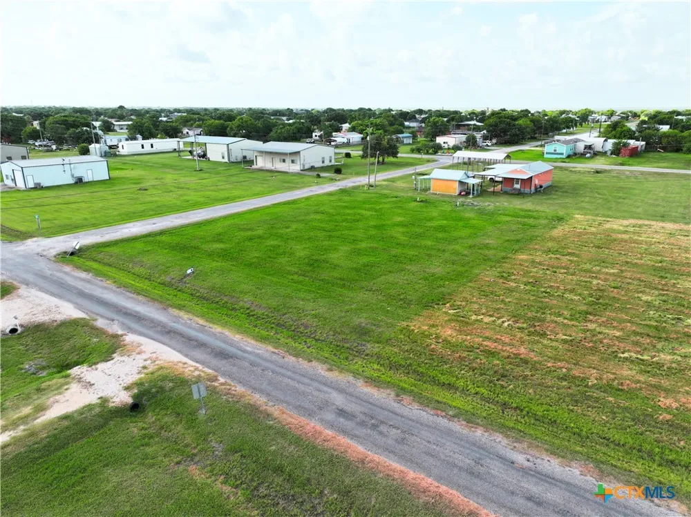 1303 Bill Tindall Drive Seadrift, TX 77983