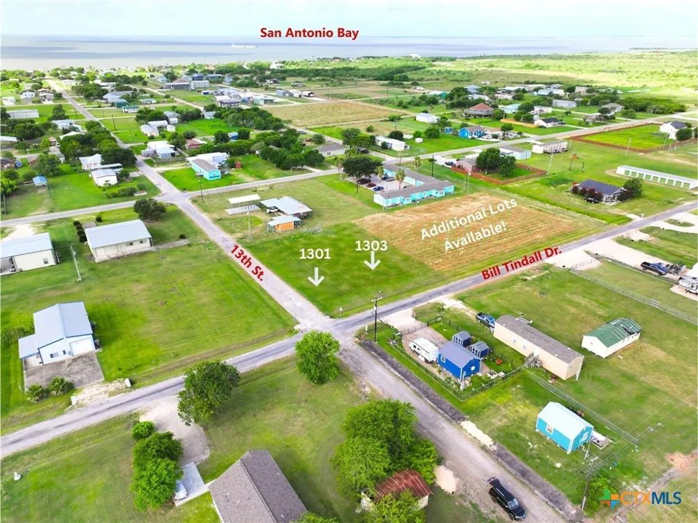 1303 Bill Tindall Drive Seadrift, TX 77983