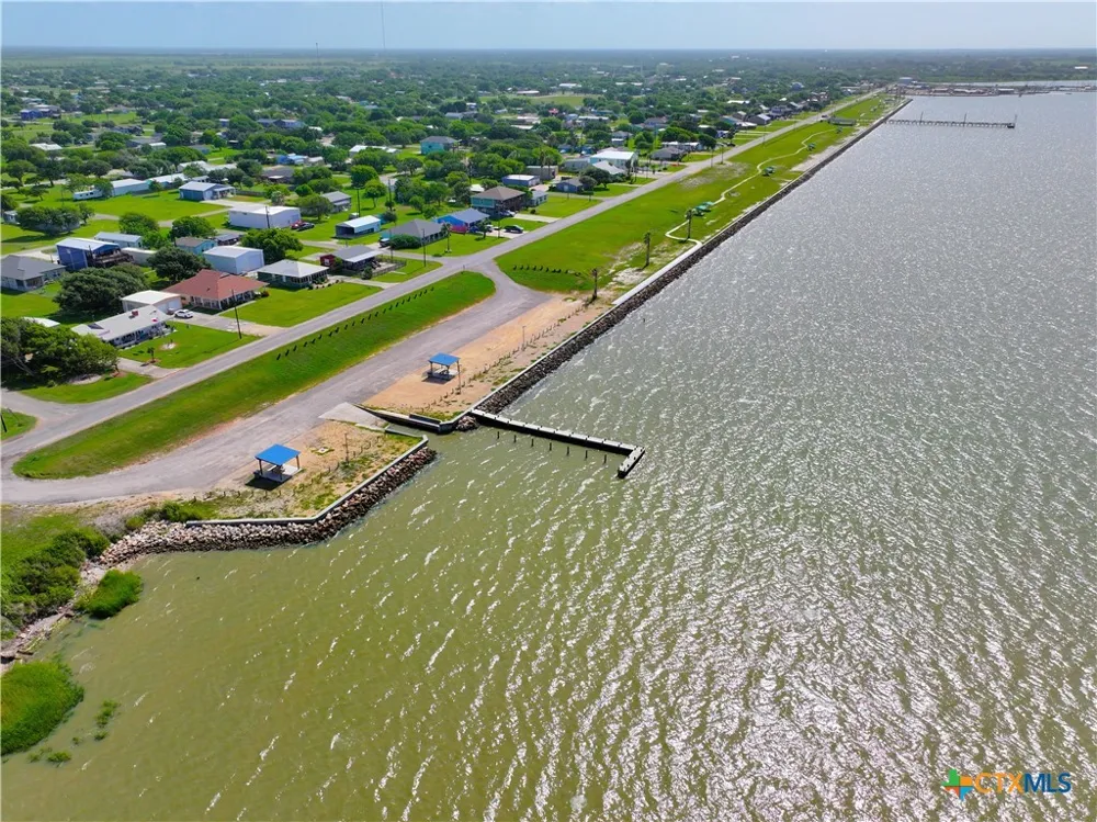 1303 Bill Tindall Drive Seadrift, TX 77983