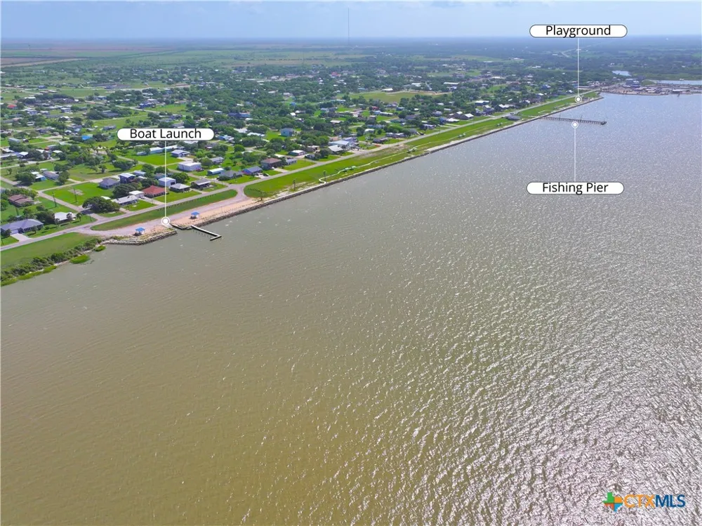 1303 Bill Tindall Drive Seadrift, TX 77983