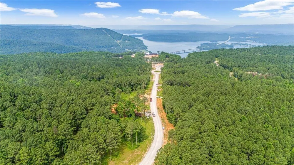 3715 Split Rail Way Guild, TN 37340