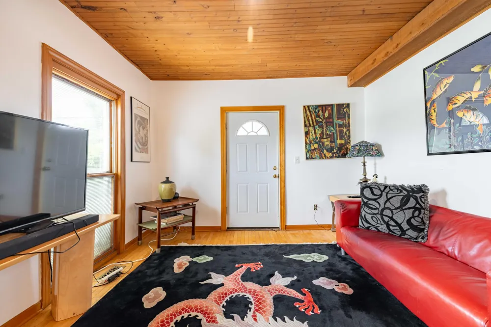 25653 W River Road Grosse Ile, MI 48138