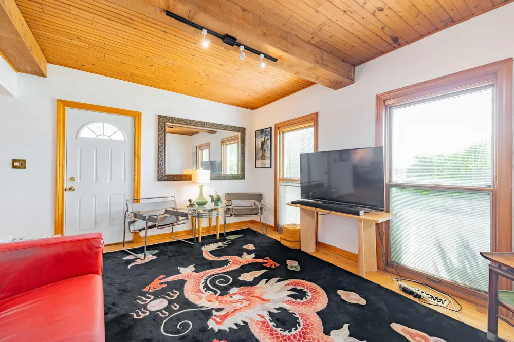 25653 W River Road Grosse Ile, MI 48138