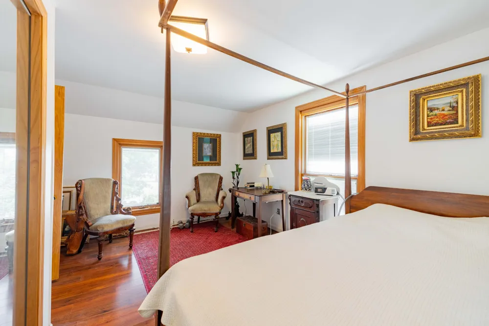 25653 W River Road Grosse Ile Township, MI 48138