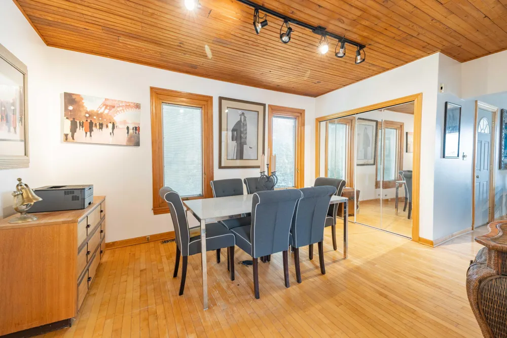25653 W River Road Grosse Ile Township, MI 48138