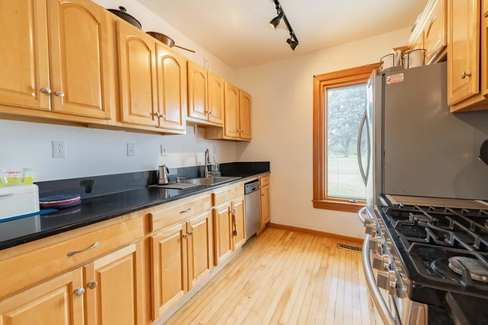 25653 W River Road Grosse Ile Township, MI 48138