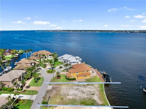 Cypress Lake Circle