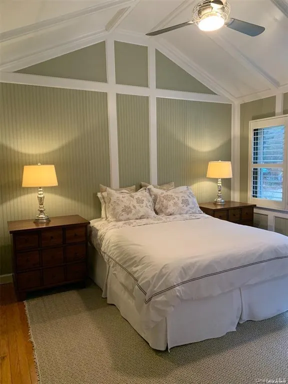 6 Lynn Court Hampton Bays, NY 11946