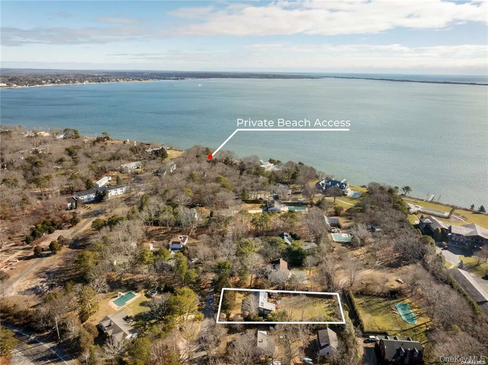 6 Lynn Court Hampton Bays, NY 11946