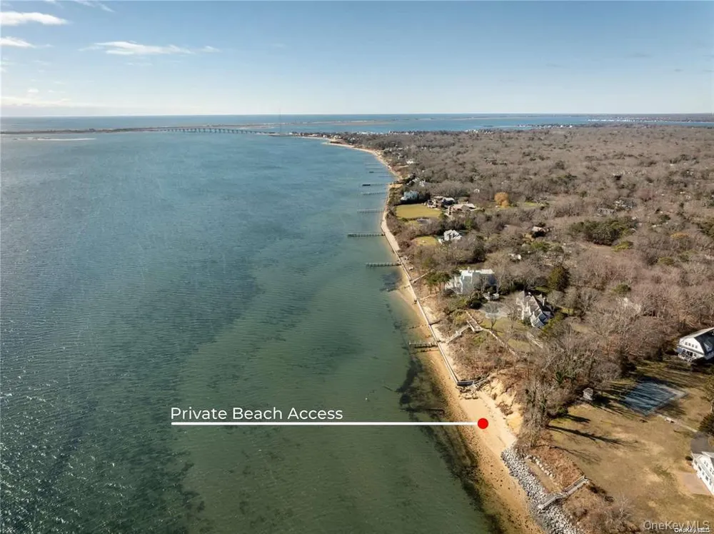 6 Lynn Court Hampton Bays, NY 11946