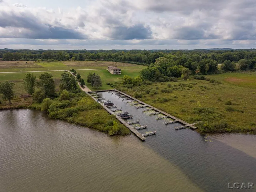 109 Bloomfield Boulevard Cambridge Township, MI 49230