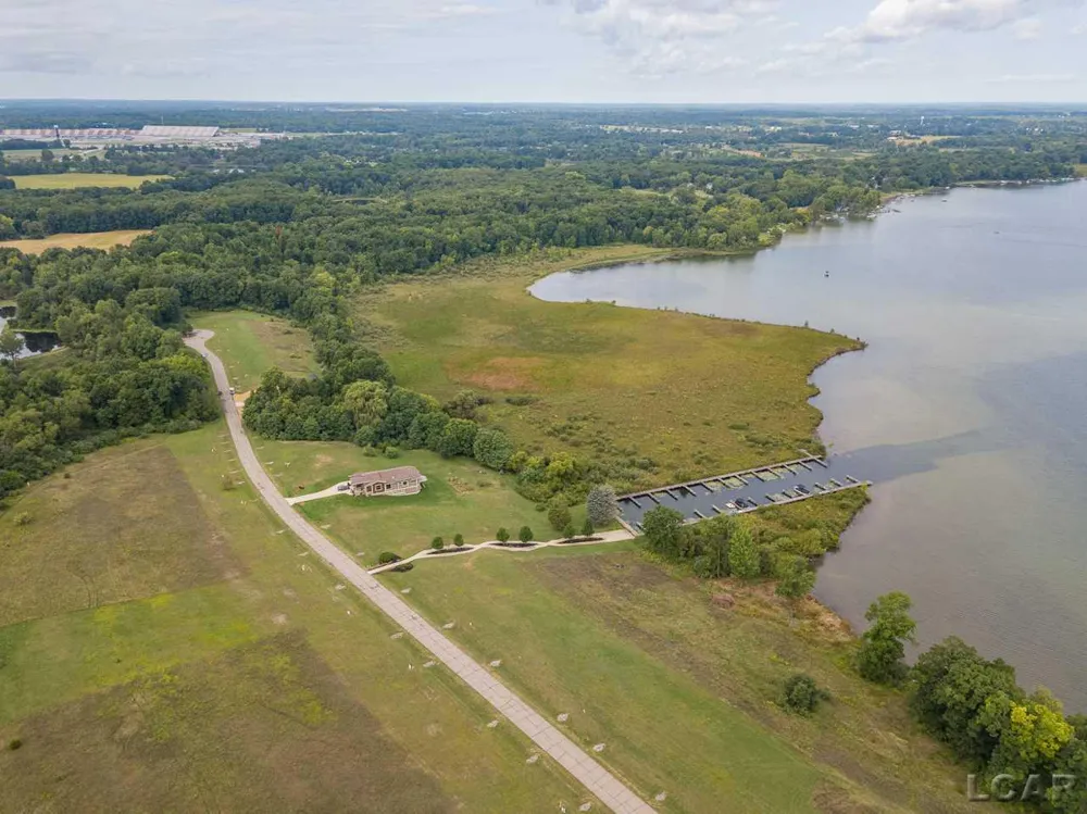 109 Bloomfield Boulevard Cambridge Township, MI 49230