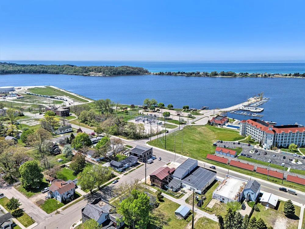 929 S Washington Avenue Ludington City, MI 49431