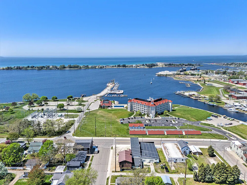 929 S Washington Avenue Ludington City, MI 49431