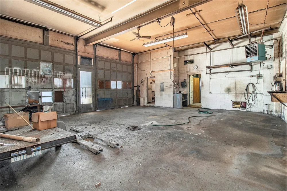 929 S Washington Avenue Ludington City, MI 49431
