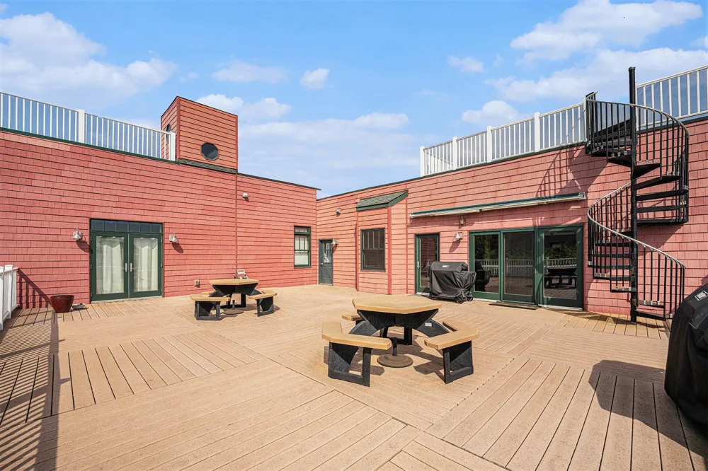 327 State Street ##2 St Joseph City, MI 49085