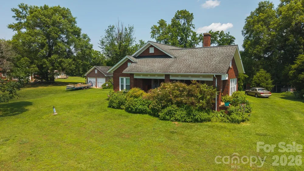 1040 NC 90 Highway W Taylorsville, NC 20681