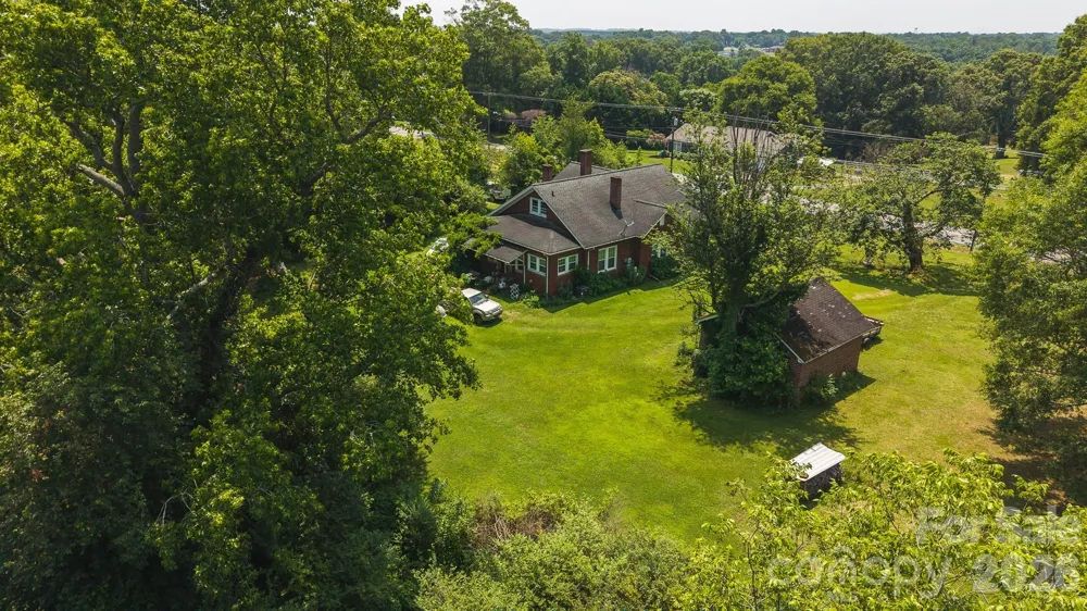 1040 NC 90 Highway W Taylorsville, NC 20681