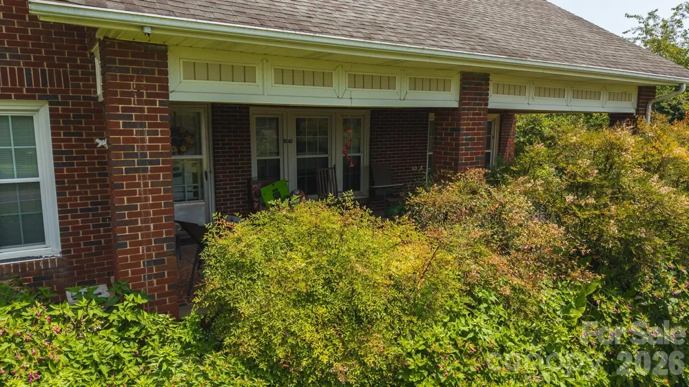 1040 NC 90 Highway W Taylorsville, NC 20681