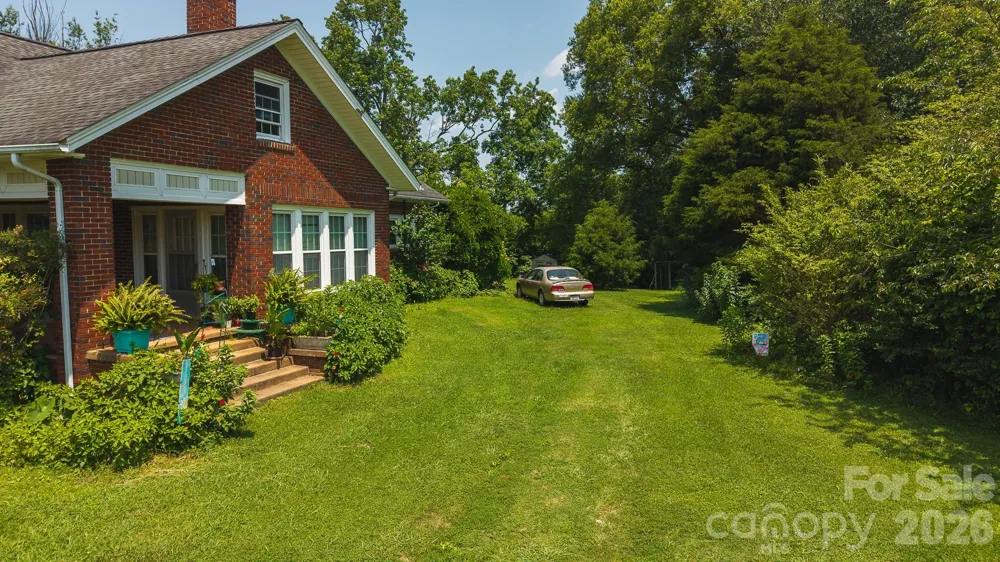 1040 NC 90 Highway W Taylorsville, NC 20681