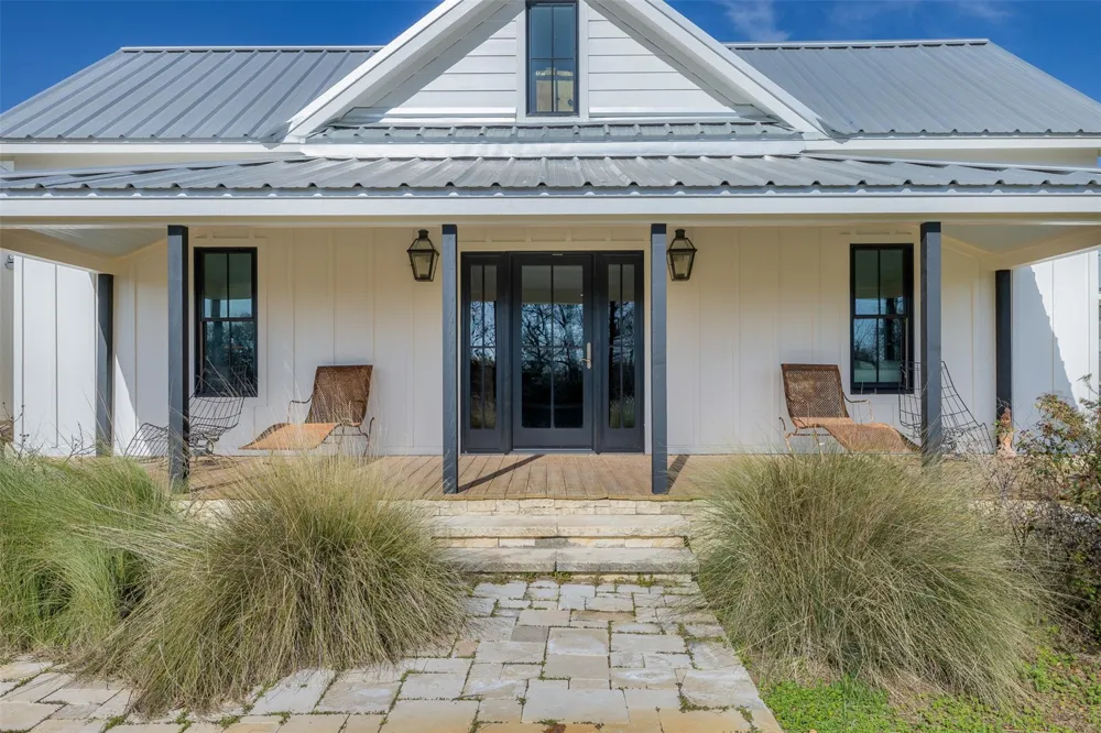 4620 Treybig - A Loop Fayetteville, TX 78940