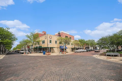 327 State Street ##2