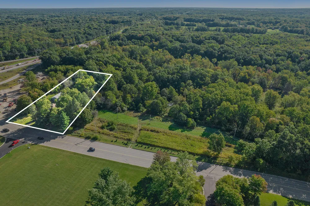 2431 Dearing Road Parma, MI 49269