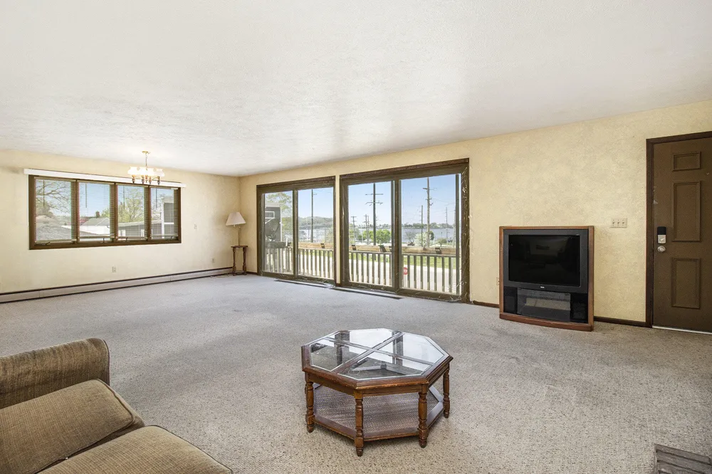 929 S Washington Avenue Ludington, MI 49431