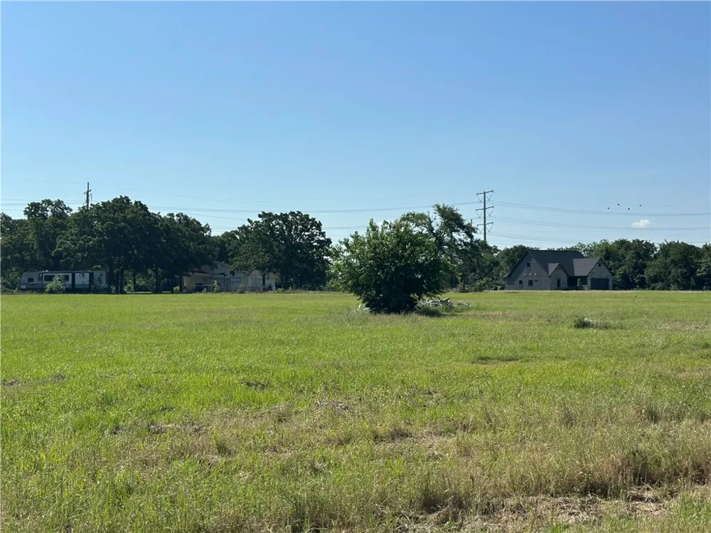 5010 CR 127 Iola, TX 77861