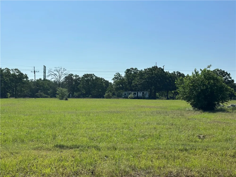 5010 CR 127 Iola, TX 77861