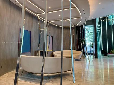 1000 Brickell Plz #1805