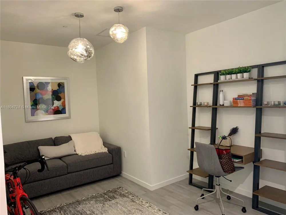1000 Brickell Plz #1805 Miami, FL 33131