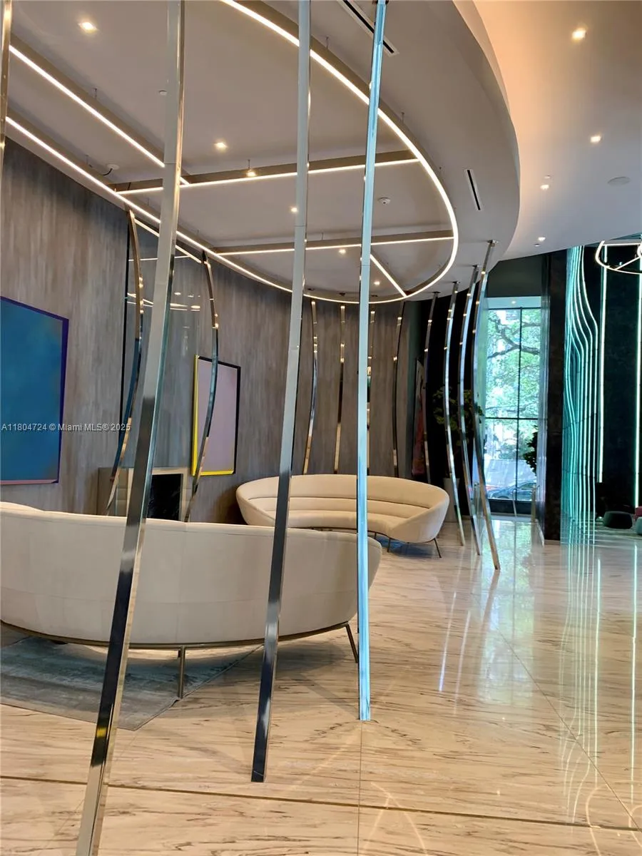 1000 Brickell Plz #1805 Miami, FL 33131