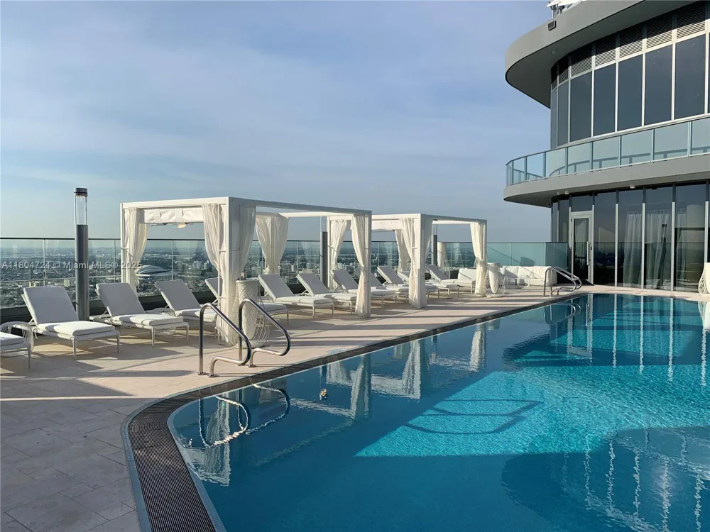 1000 Brickell Plz #1805 Miami, FL 33131
