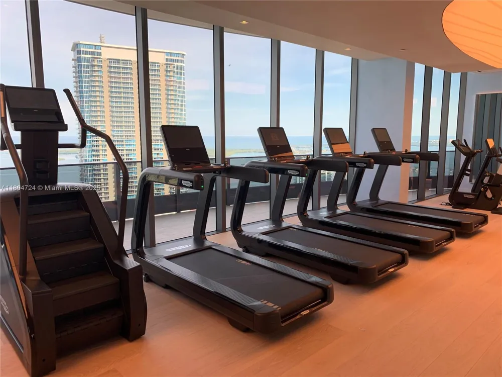 1000 Brickell Plz #1805 Miami, FL 33131