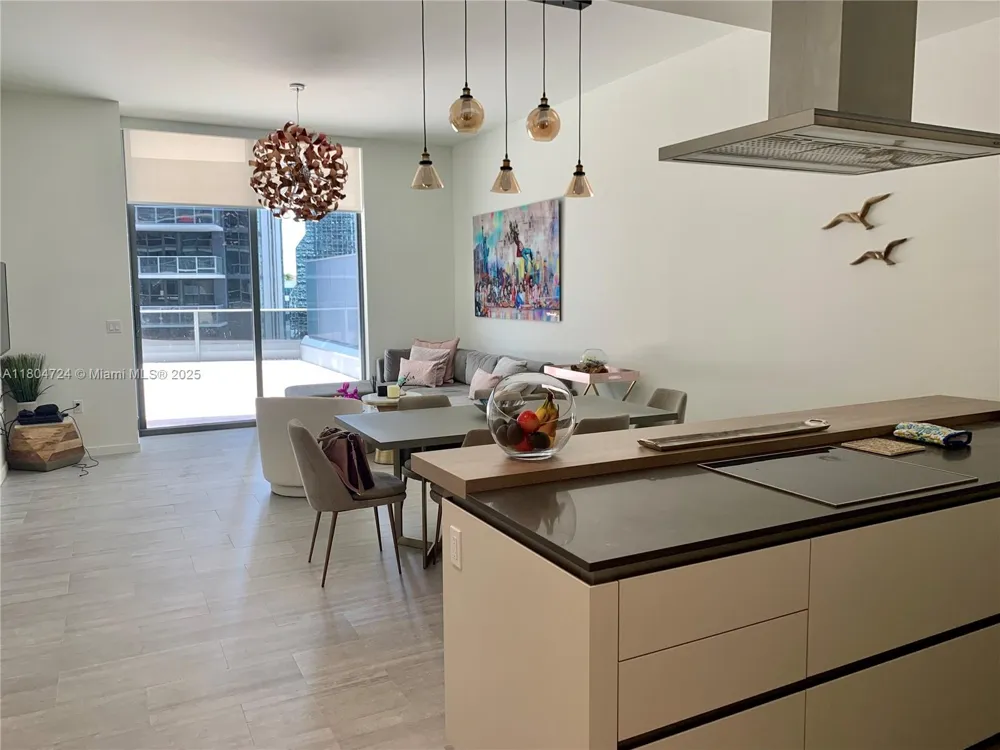 1000 Brickell Plz #1805 Miami, FL 33131