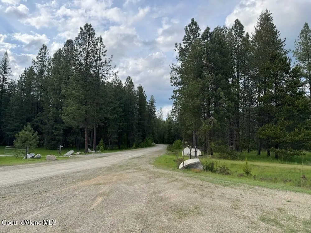 NKA Haughey Dr, Lot 10 Cocolalla, ID 83813