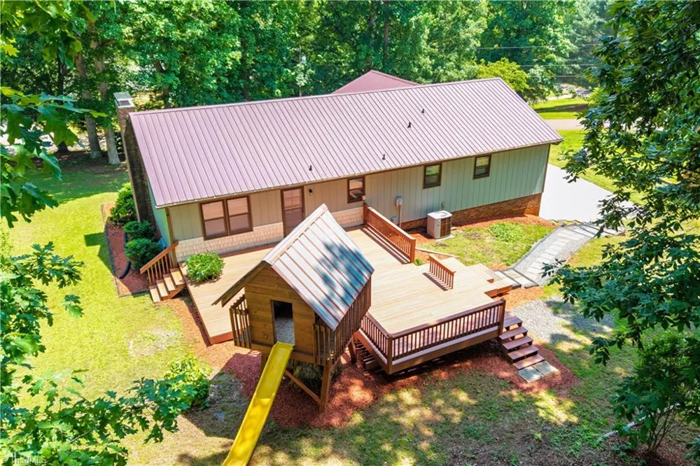 1625 Eagle Crest Drive Pfafftown, NC 27040