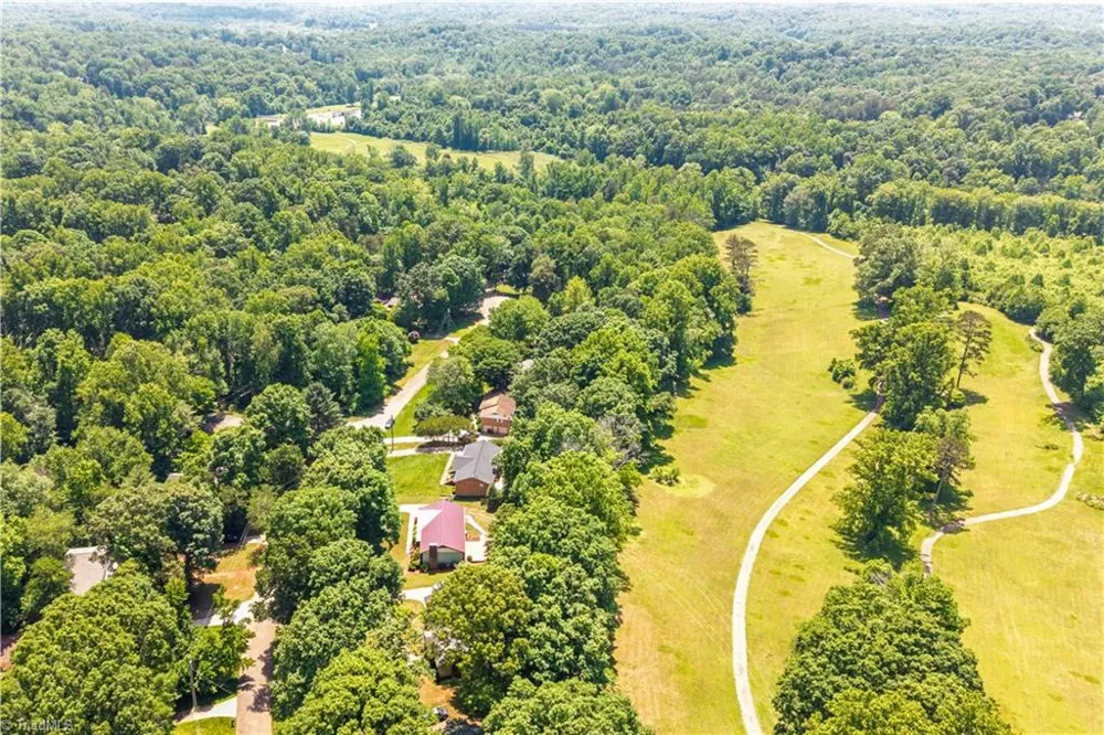 1625 Eagle Crest Drive Pfafftown, NC 27040