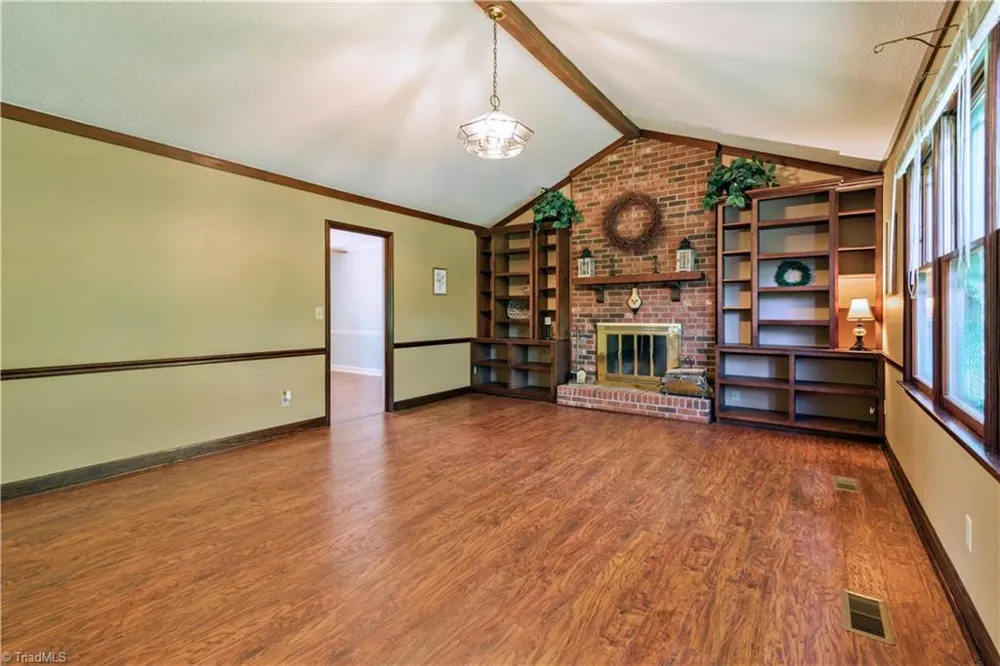 1625 Eagle Crest Drive Pfafftown, NC 27040