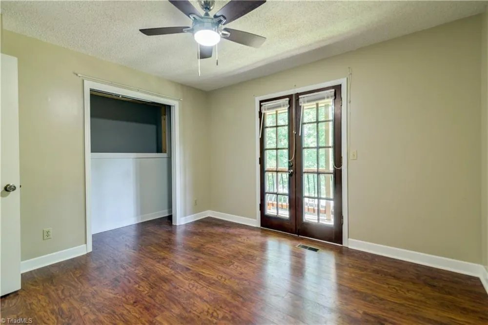 1625 Eagle Crest Drive Pfafftown, NC 27040