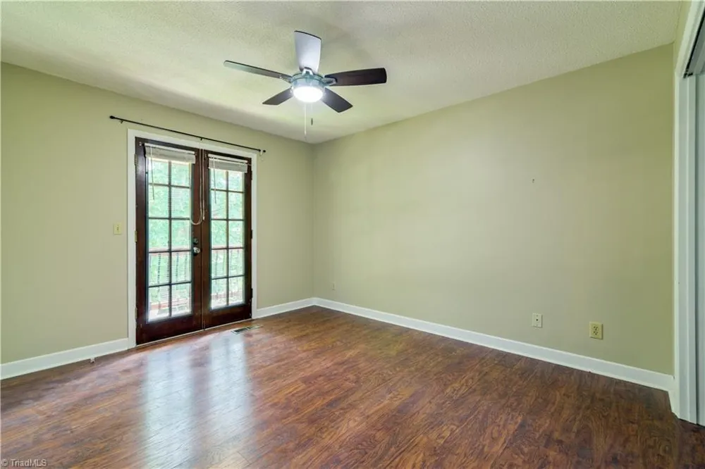1625 Eagle Crest Drive Pfafftown, NC 27040