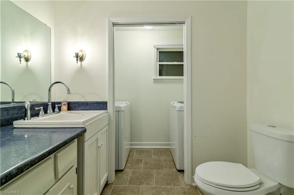 1625 Eagle Crest Drive Pfafftown, NC 27040